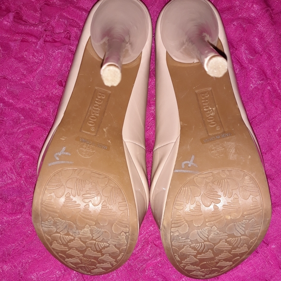 Nude Pumps - Picture 5 of 5